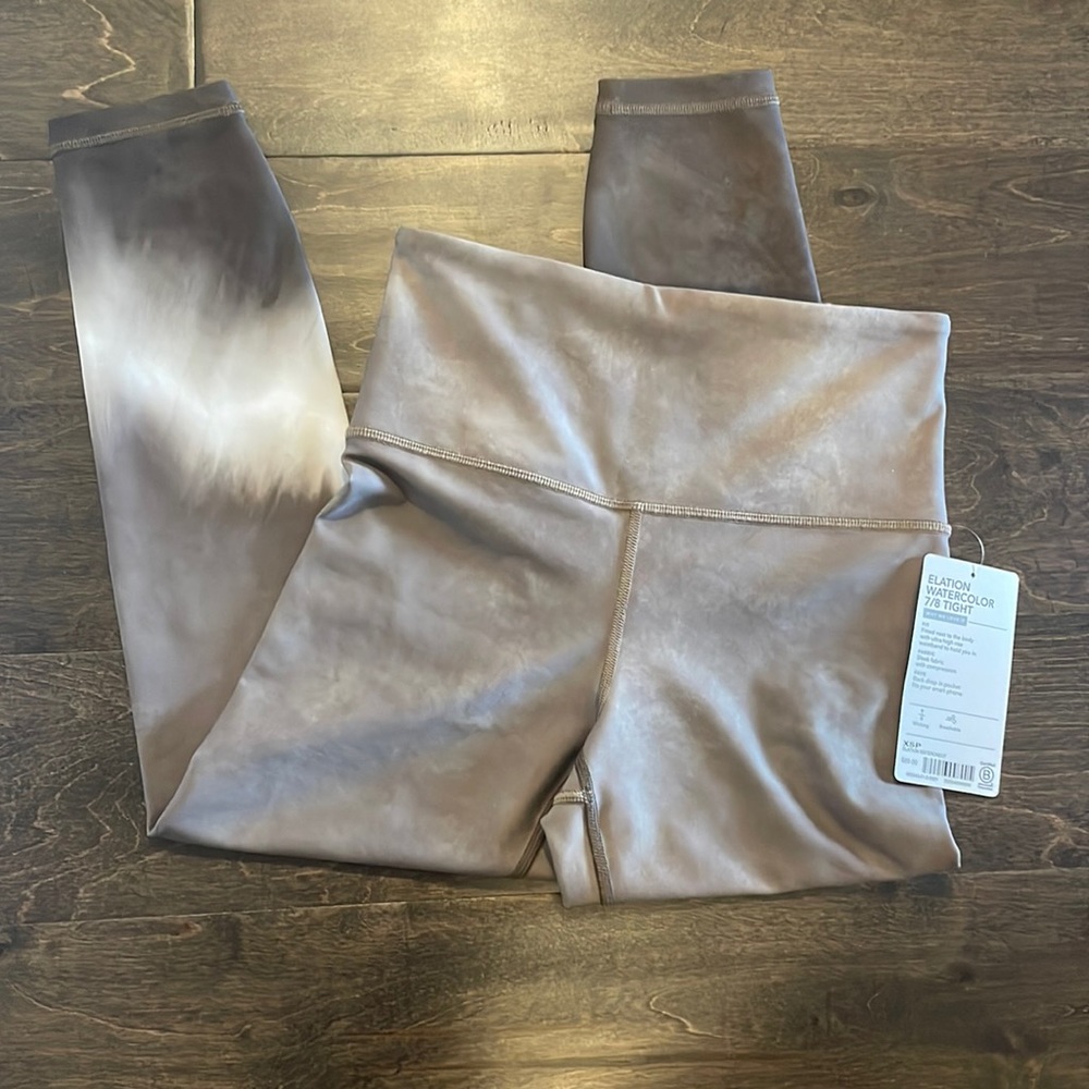 - Athleta 7/8 watercolor tight